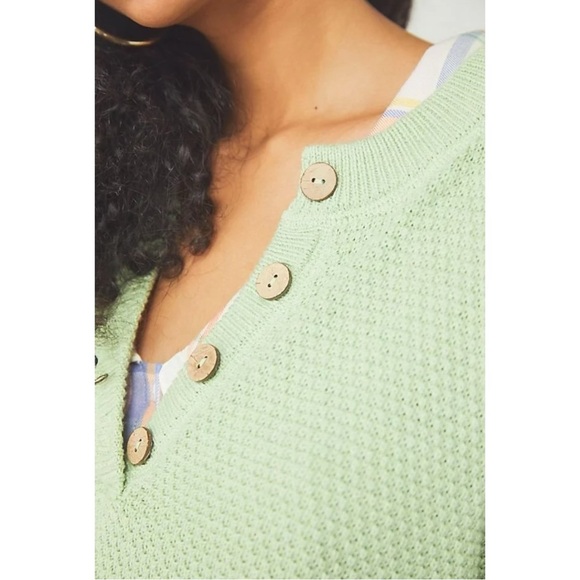 Free People FP Beach Hailee Sweater - Green Waffle Knit Slouchy Henley Top sz M - Picture 2 of 12